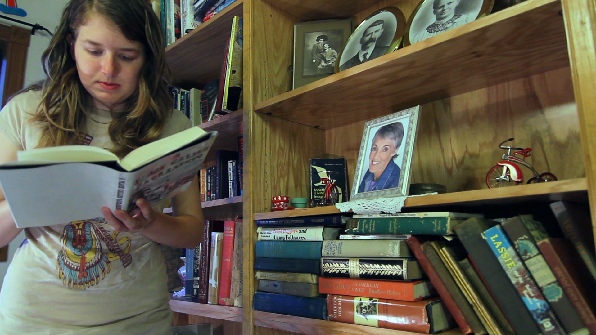 Kyrie Sierra Davenport in THE GOLdEN TREE (2010) movie as Sierra.